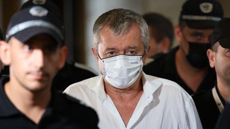 Наглост! Румен Вълка посяга към 515 милиона от боклука на София