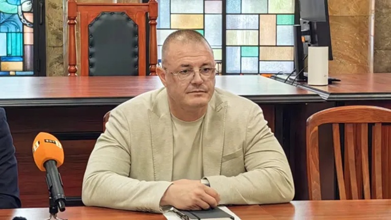Ето ги биячите на МВР шефа: Жулиен, Виктор, Кирил и 15-годишен келеш
