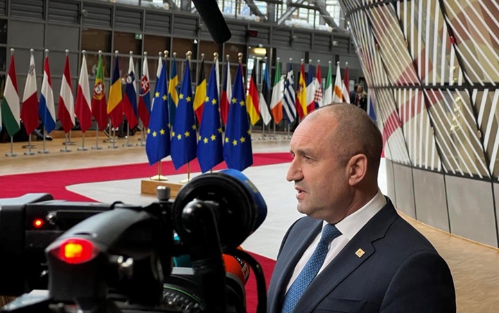 Президентът си търси семейство в Брюксел