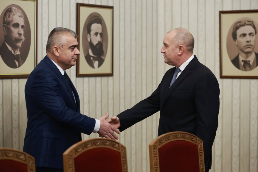 На консултациите при президента: От АПС и МЕЧ смятат, че този парламент не може да излъчи редовен кабинет (ОБЗОР)