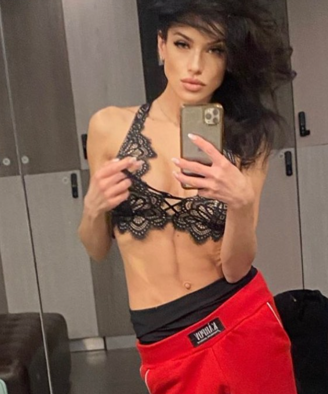 Анорексията ще я довърши: Миската Роси Иванова плашещо слаба (Русенската хубавица тежи не повече от 40 кила – Снимки)