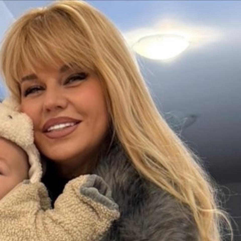 Умилително! Майката на Натали Трифонова показа внучето! (СНИМКИ)