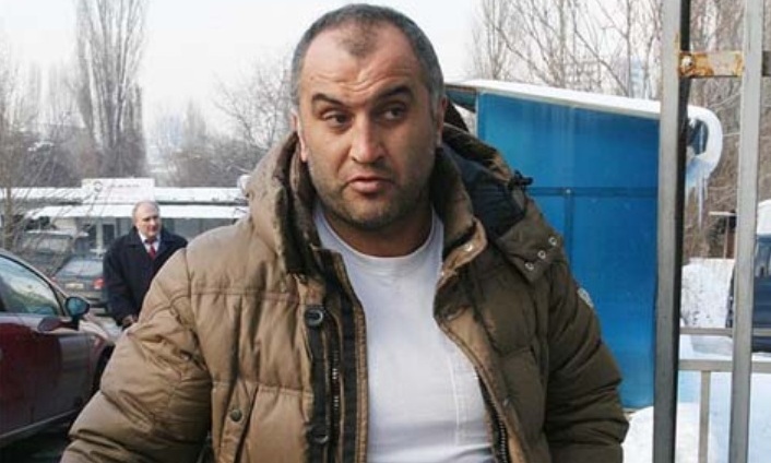 СИГНАЛ до прокуратурата: Малкия Дамбовец заравя трупове в незаконно гробище до с. Яна (СНИМКИ)