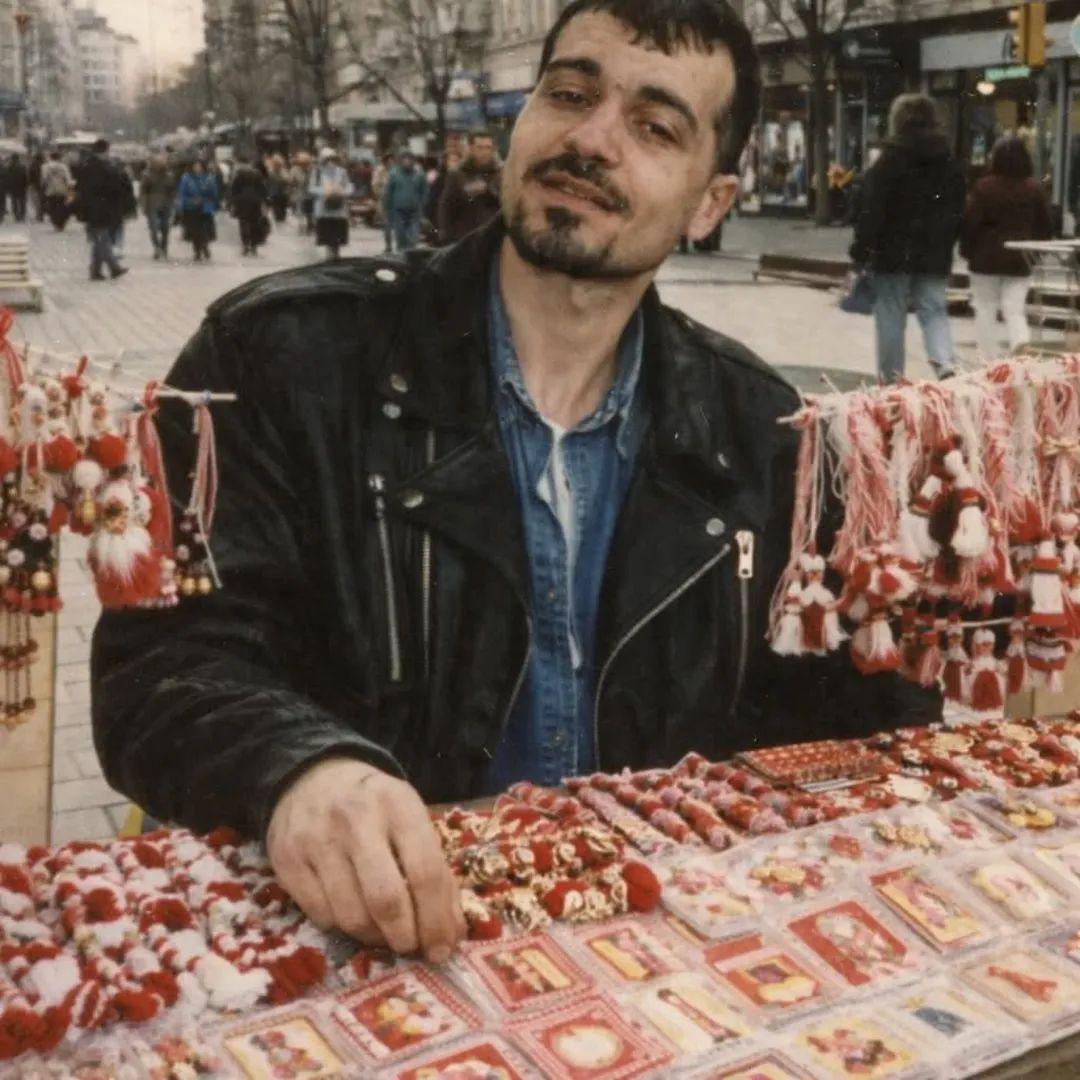 Ето го Слави в бедните му години – много преди да се самозабрави ФОТО