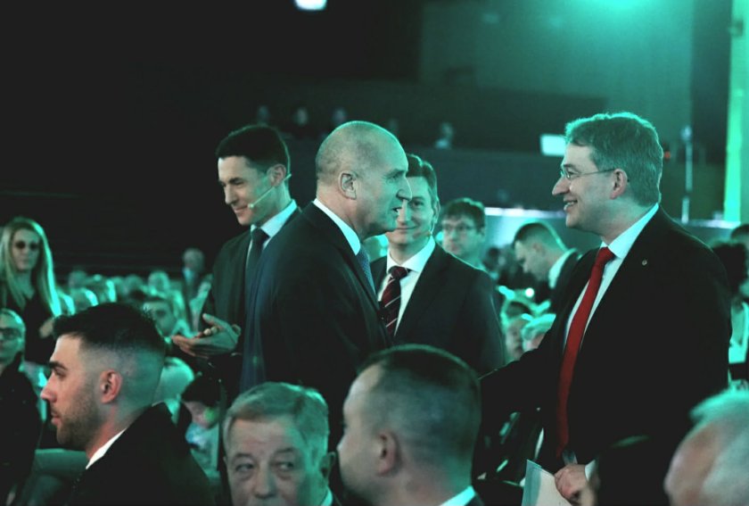 Изненади в програмата на Румен Радев! (СНИМКИ)