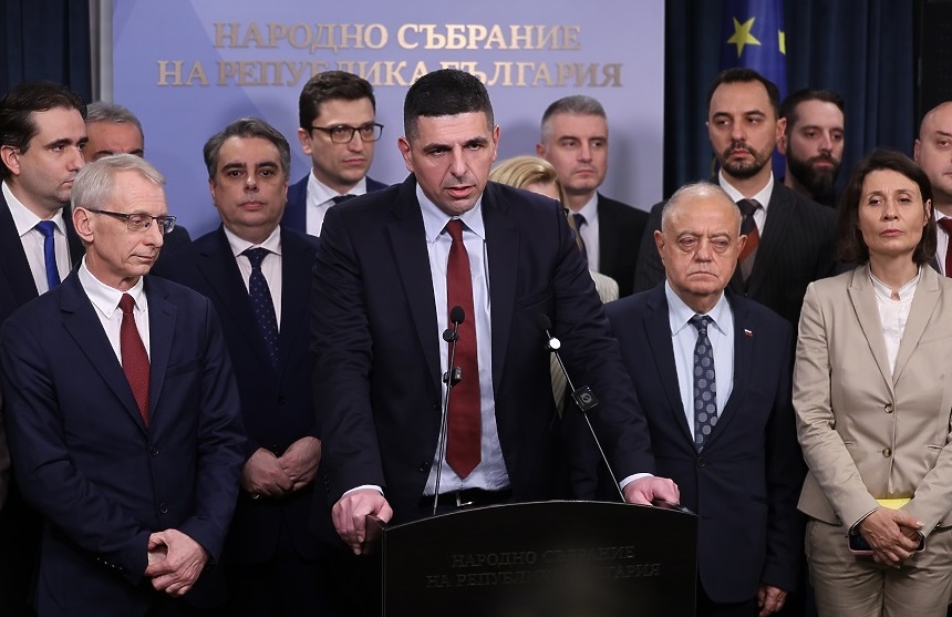 Петроханската секта ПП-ДБ заема поза „партер”