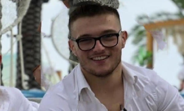 Синът на шеф Манчев работи от 16-годишен