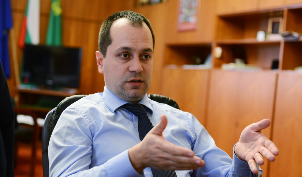 Кметът на Враца Калин Каменов отива на съд за нагла измама с луксозни джипове за 340 000 лв.