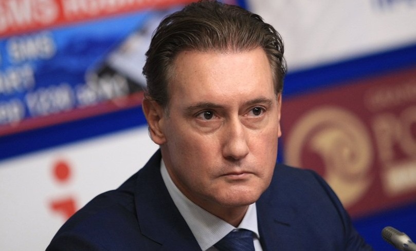 Напрежение: Кирил Домусчиев подхвана депутатите