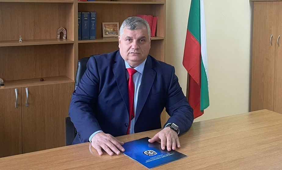 Схеми срещу МВР министъра в Narod.bg! Шефът на ГДНП Емил Пармаков хвърли оставка, после я оттегли заради зам.-министър