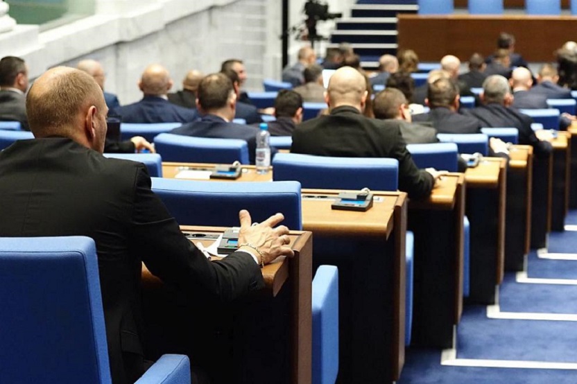НПО атакуват парламента