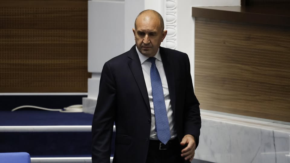 Румен Радев и шефовете на службите казват за атаките