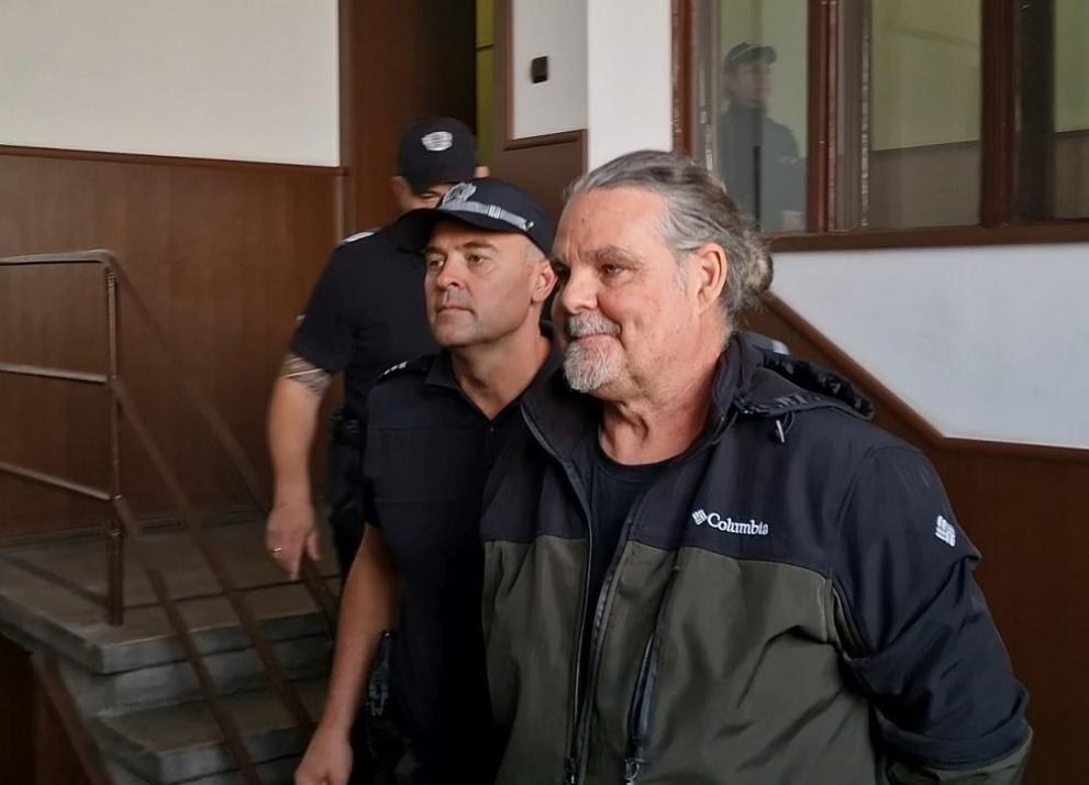 Шаманът Хосе „пречиствал” с жаби и повръщане